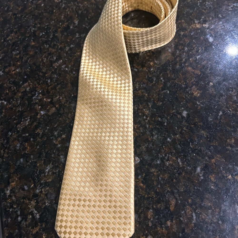 D.J. Trump Signature Collection Gold Tie